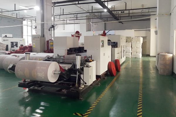 彩匯包裝-生產(chǎn)車間